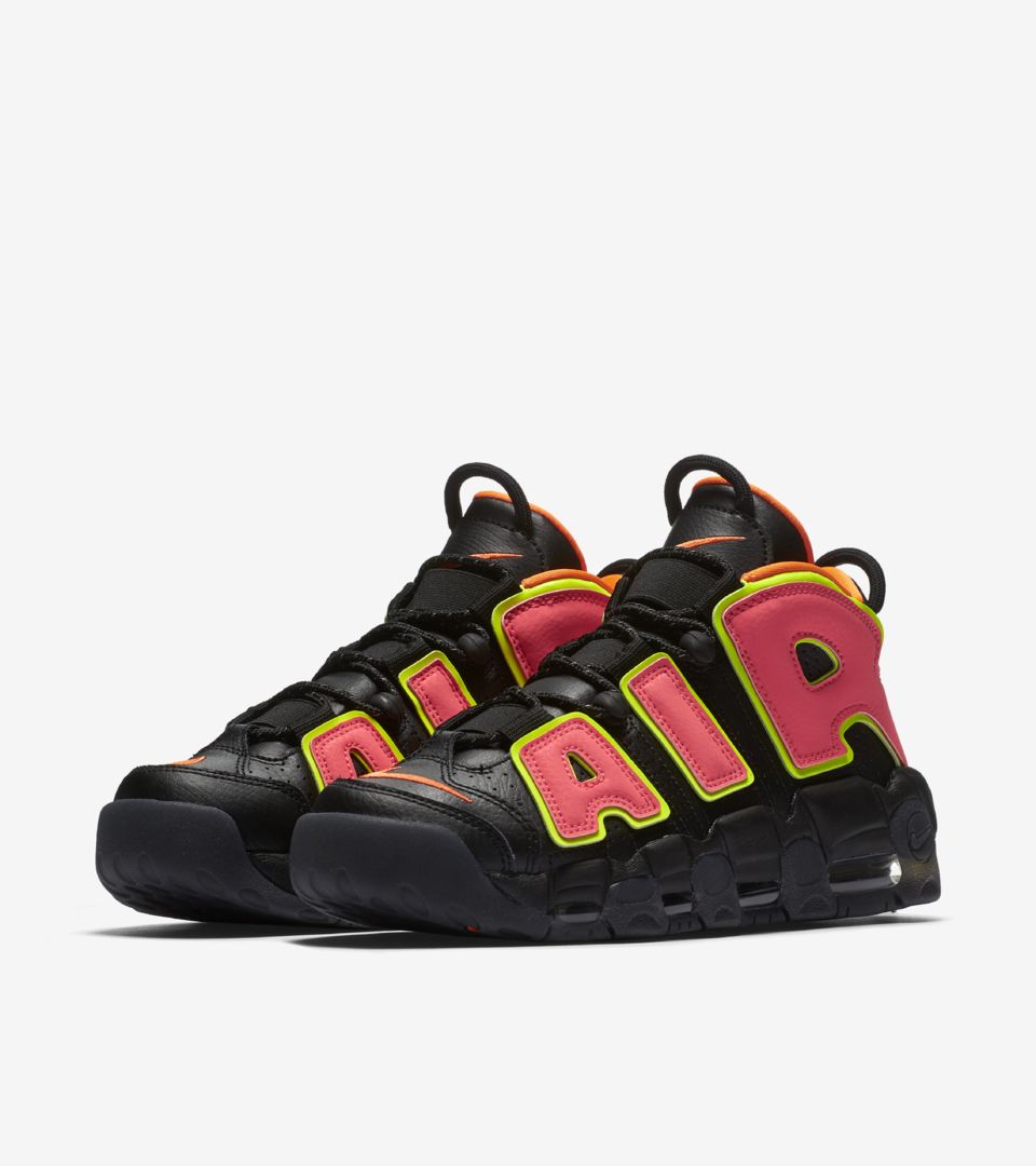 Nike Air More Uptempo Hot Punch モアテン