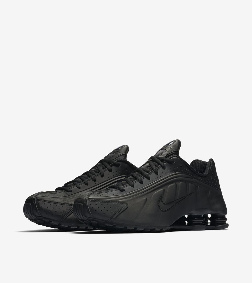 nike r4 shox black