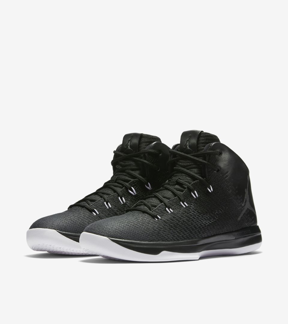 Air Jordan 31 'Black Cat'. Nike SNKRS