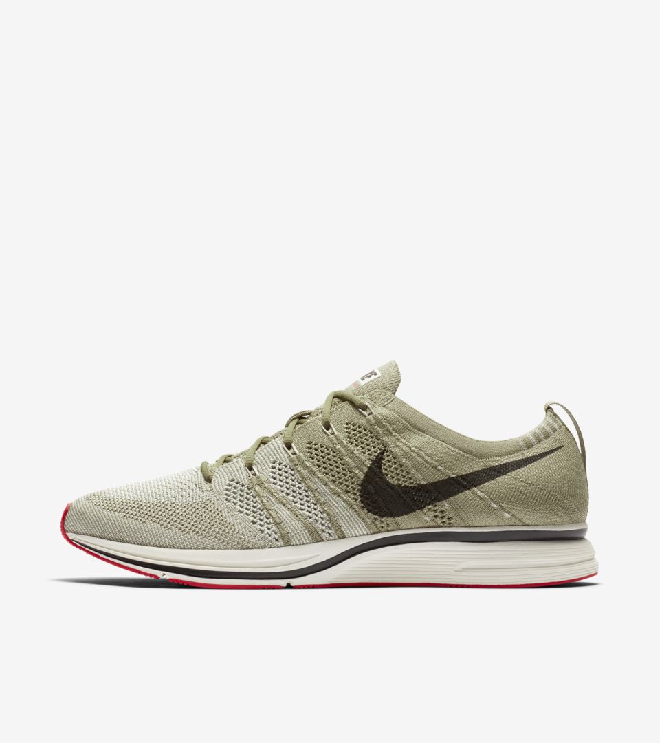 nike flyknit trainer neutral olive