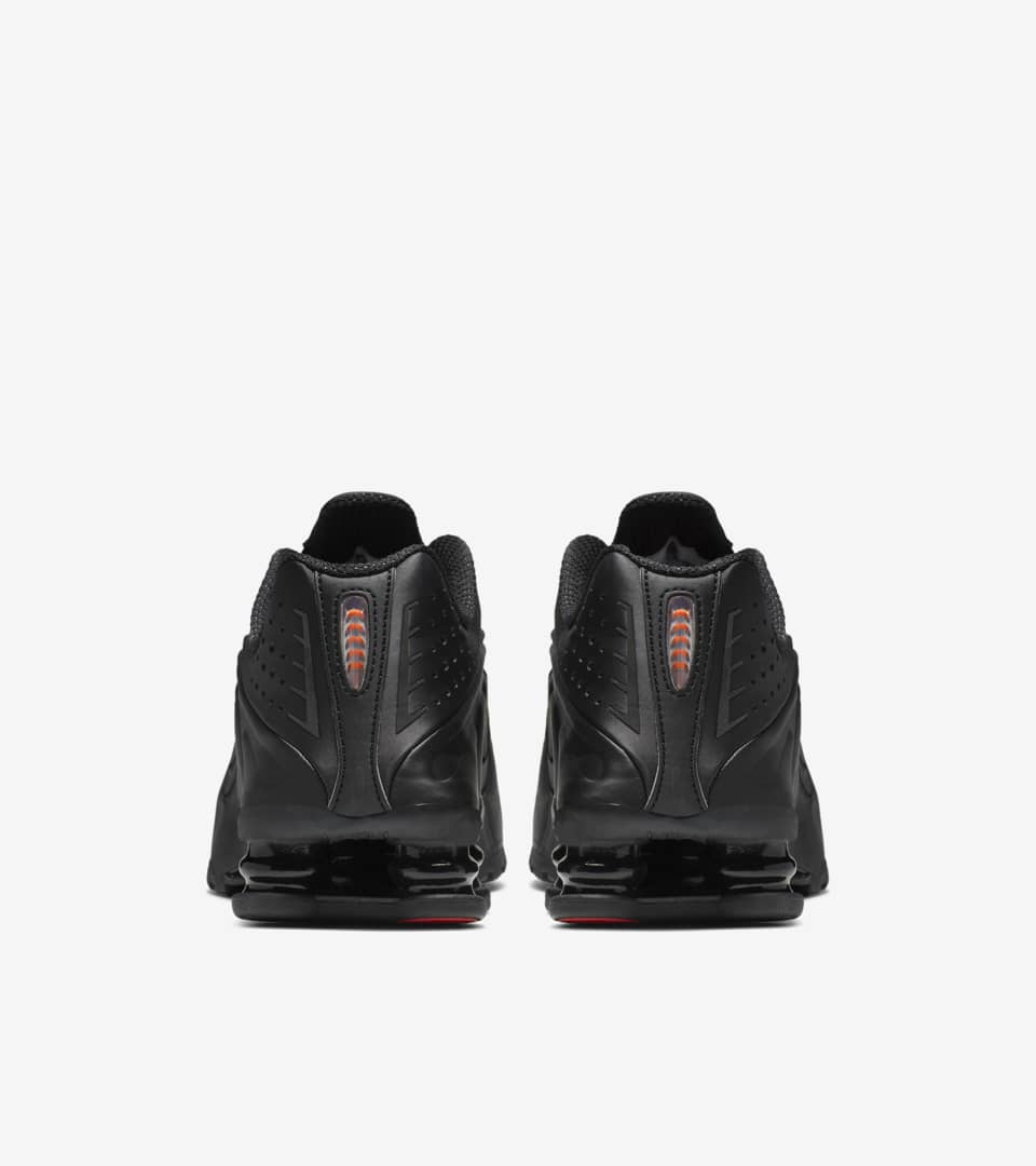 Shox R4 'Black' (AR3565-004) Release Date. Nike SNKRS