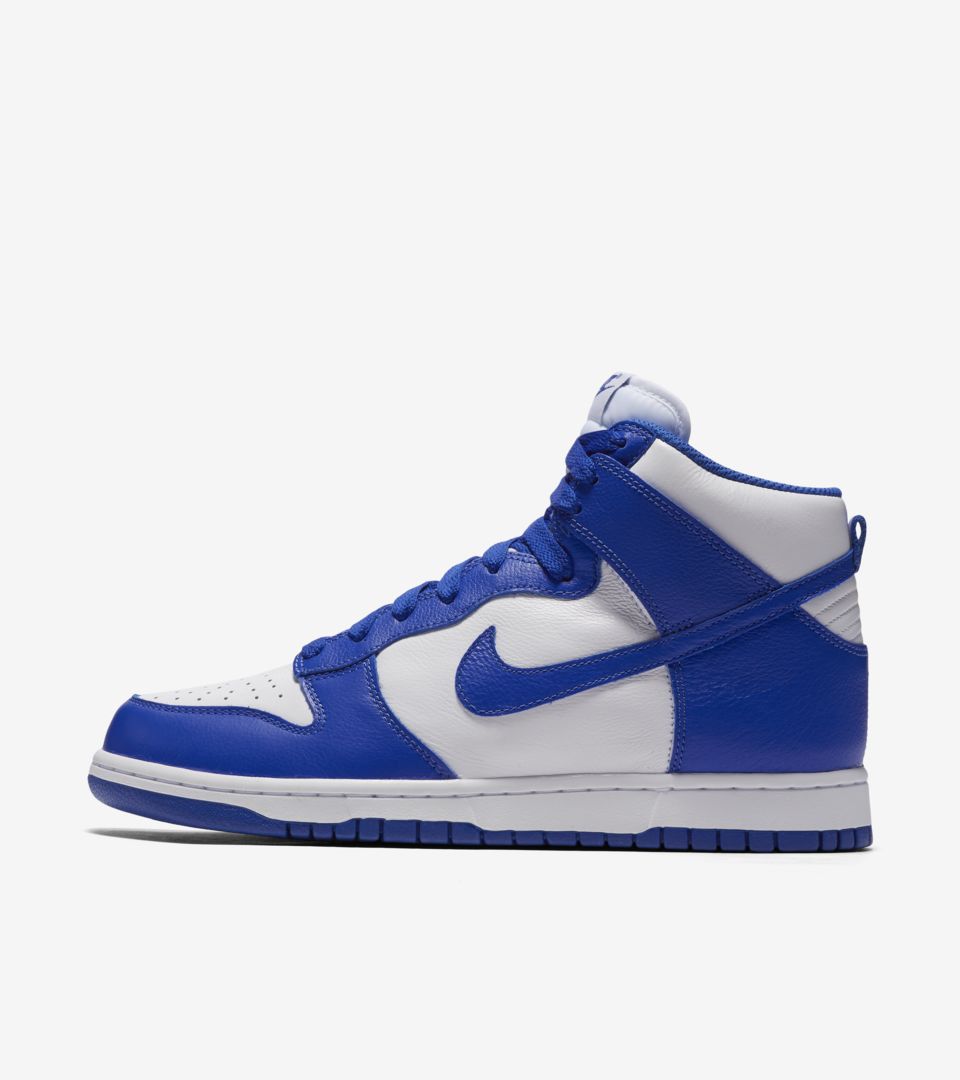 Dunk College Colors & White'. Nike SNKRS