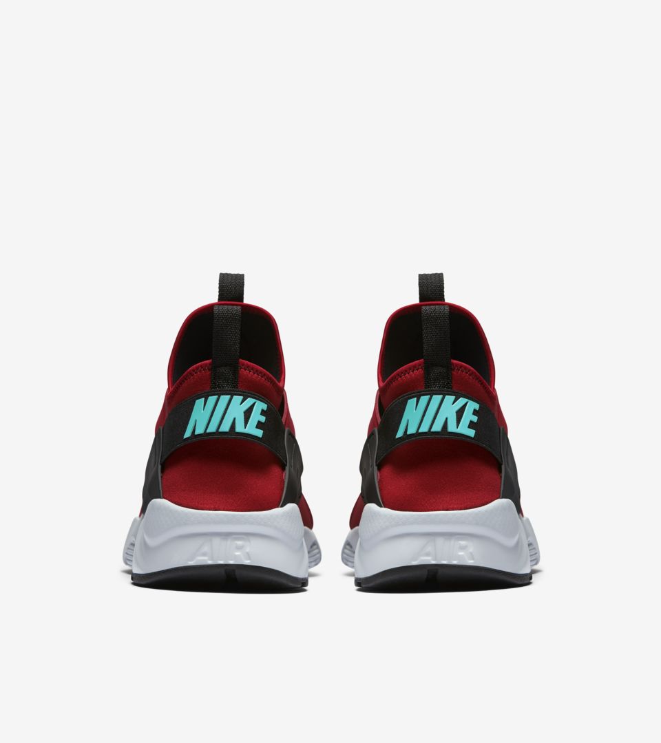 Nike huaraches red outlet and black