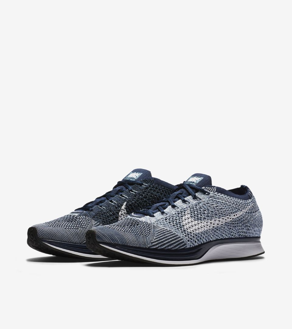 nike flyknit blue running shoes