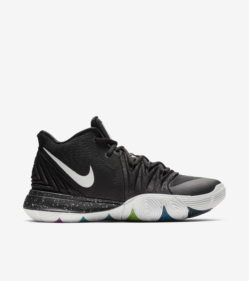 nike kyrie 5 black