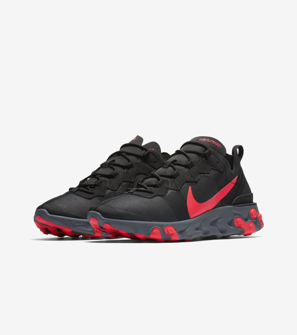 nike react element black and red