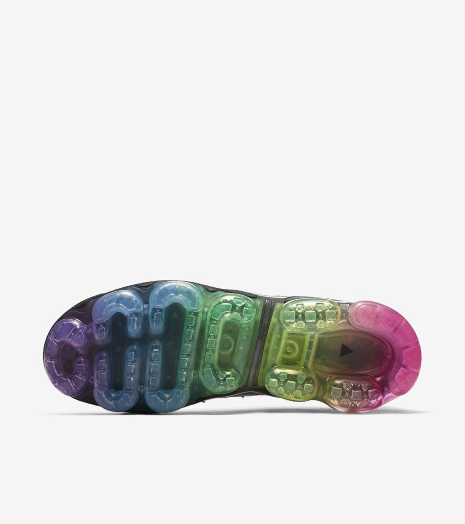 nike vapormax plus women's rainbow