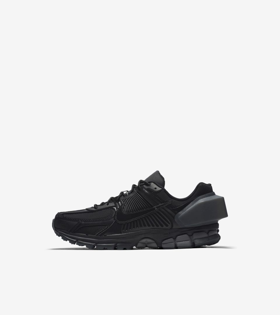 nike zoom vomero 5 a cold wall black