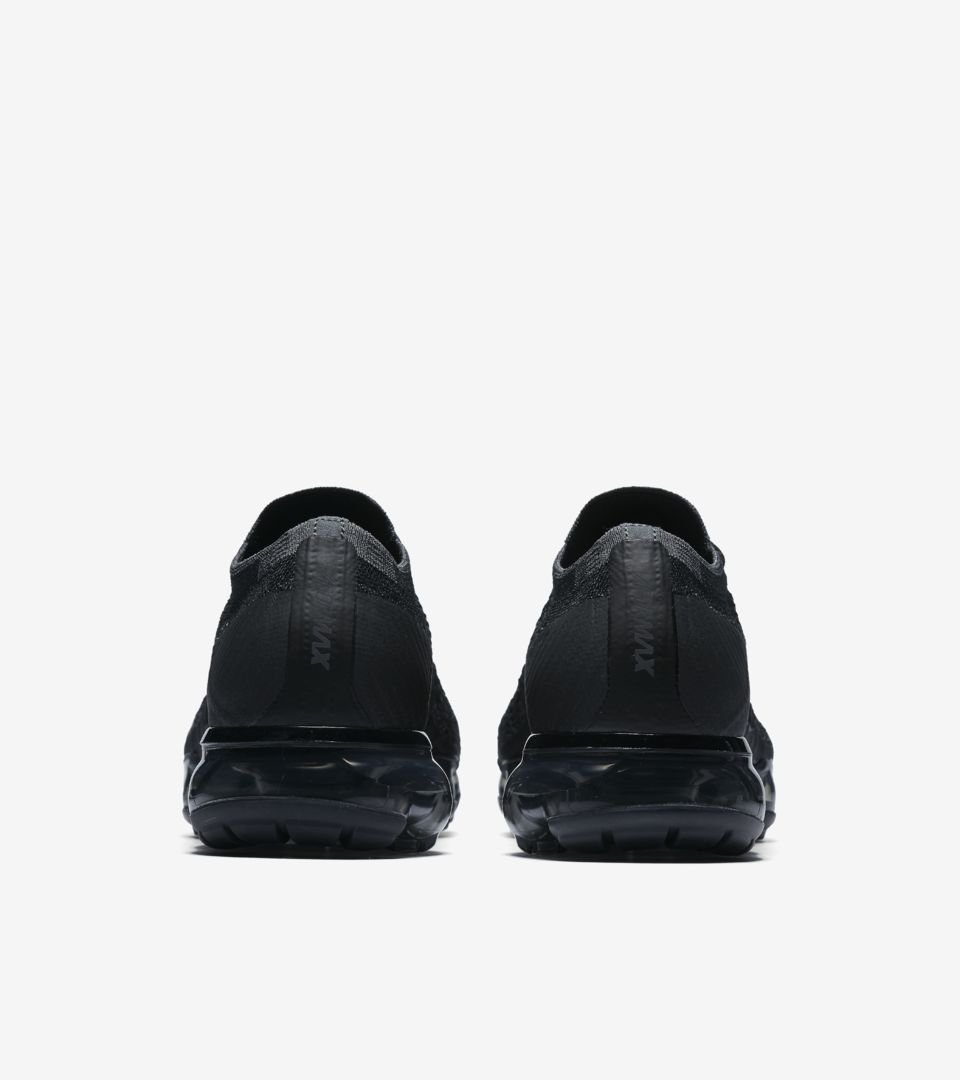 Nike vapormax flyknit women's black sale