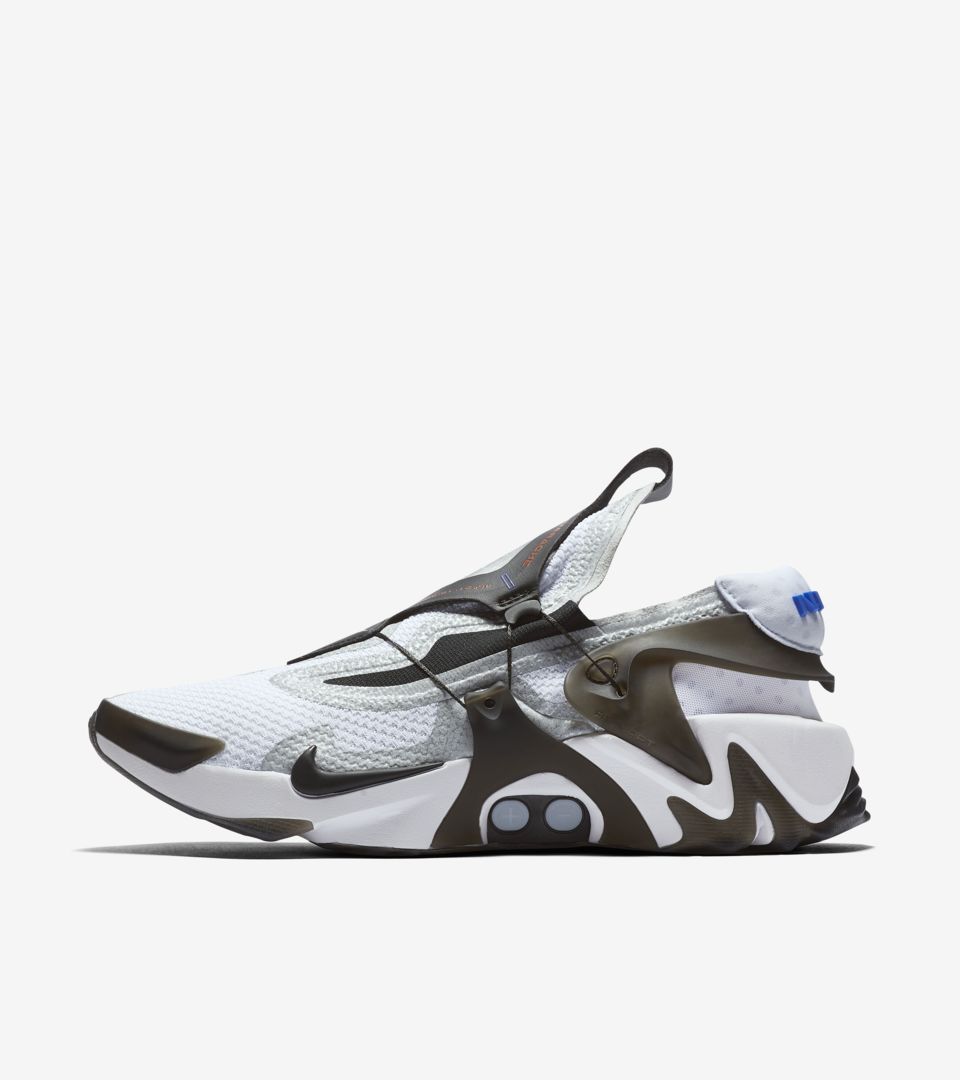 【NIKE公式】アダプト ハラチ 'White/Black' (BV6397-110 NIKE ADAPT HUARACHE)