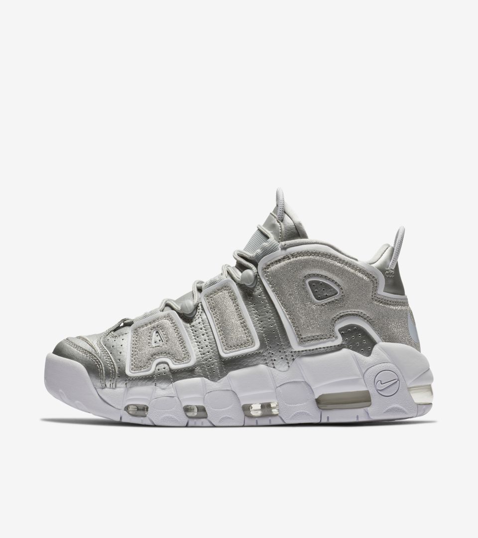 Nike air more store womens