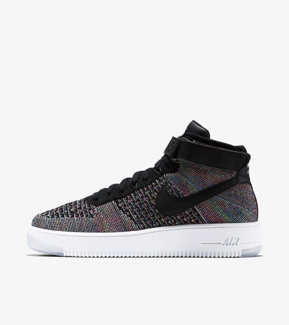 Nike Air Force 1 Ultra Flyknit Mid 'Black & Palm Green'. Nike SNKRS