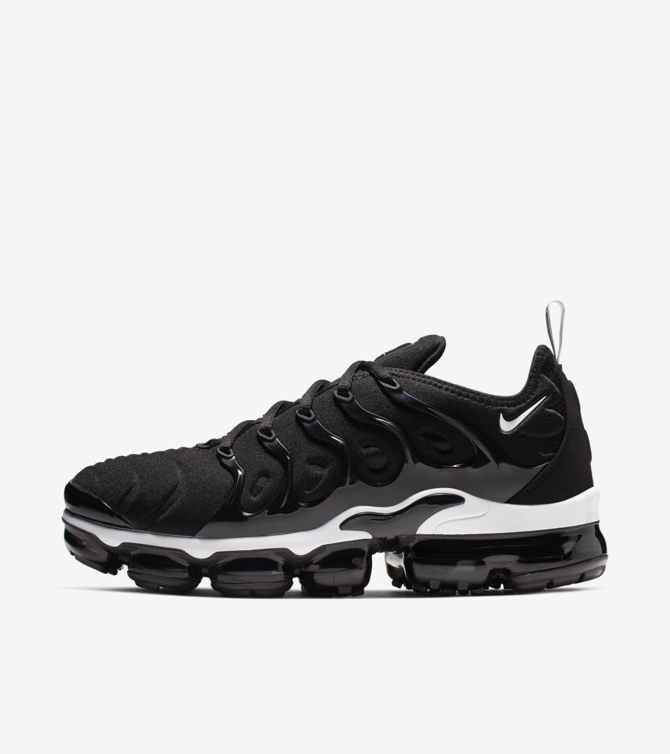 NIKE AIR VAPORMAX PLUS ナイキ エアヴェイパーマックス