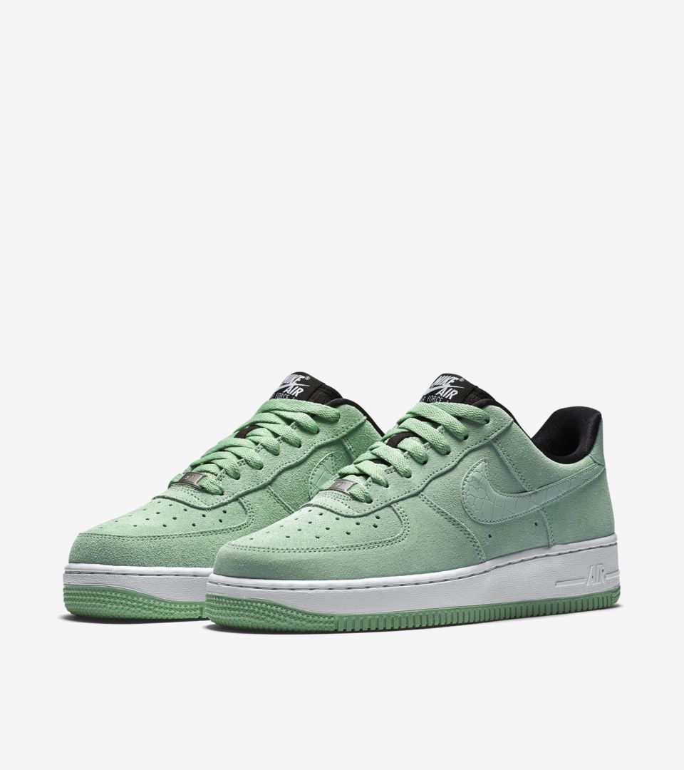 Perforate Rose color Mastermind Women's Nike Air Force 1 'Enamel Green'. Nike SNKRS