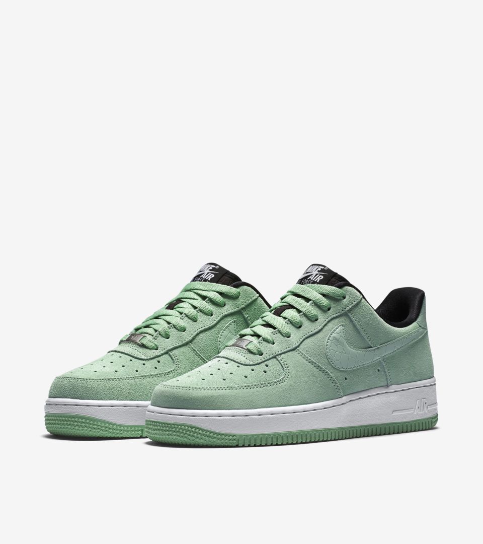 nike air force 1 light green