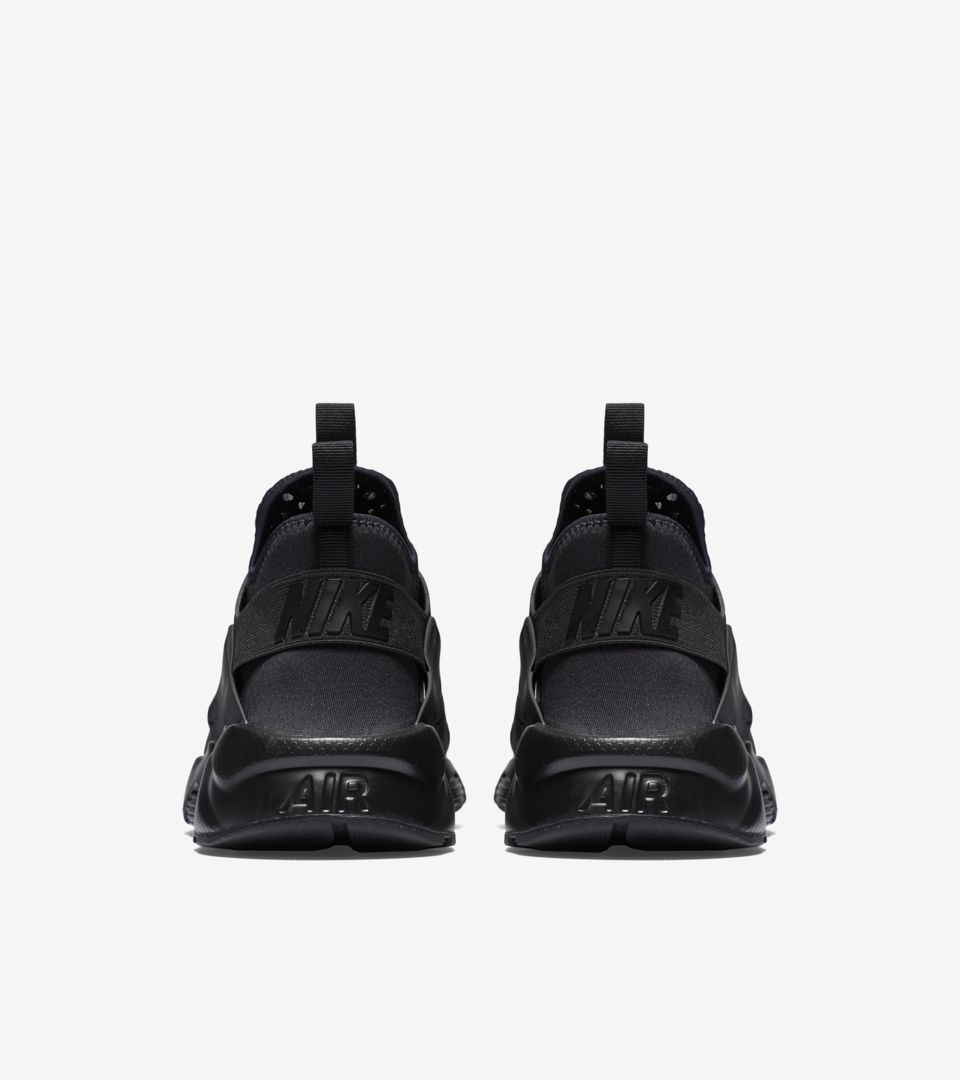 Air Huarache Ultra 'Triple Black'. Nike SNKRS