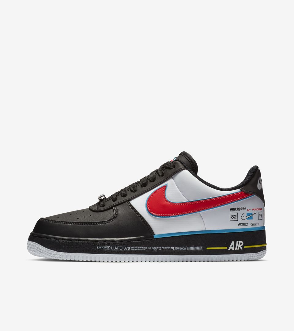 Motorsport. Nike SNKRS