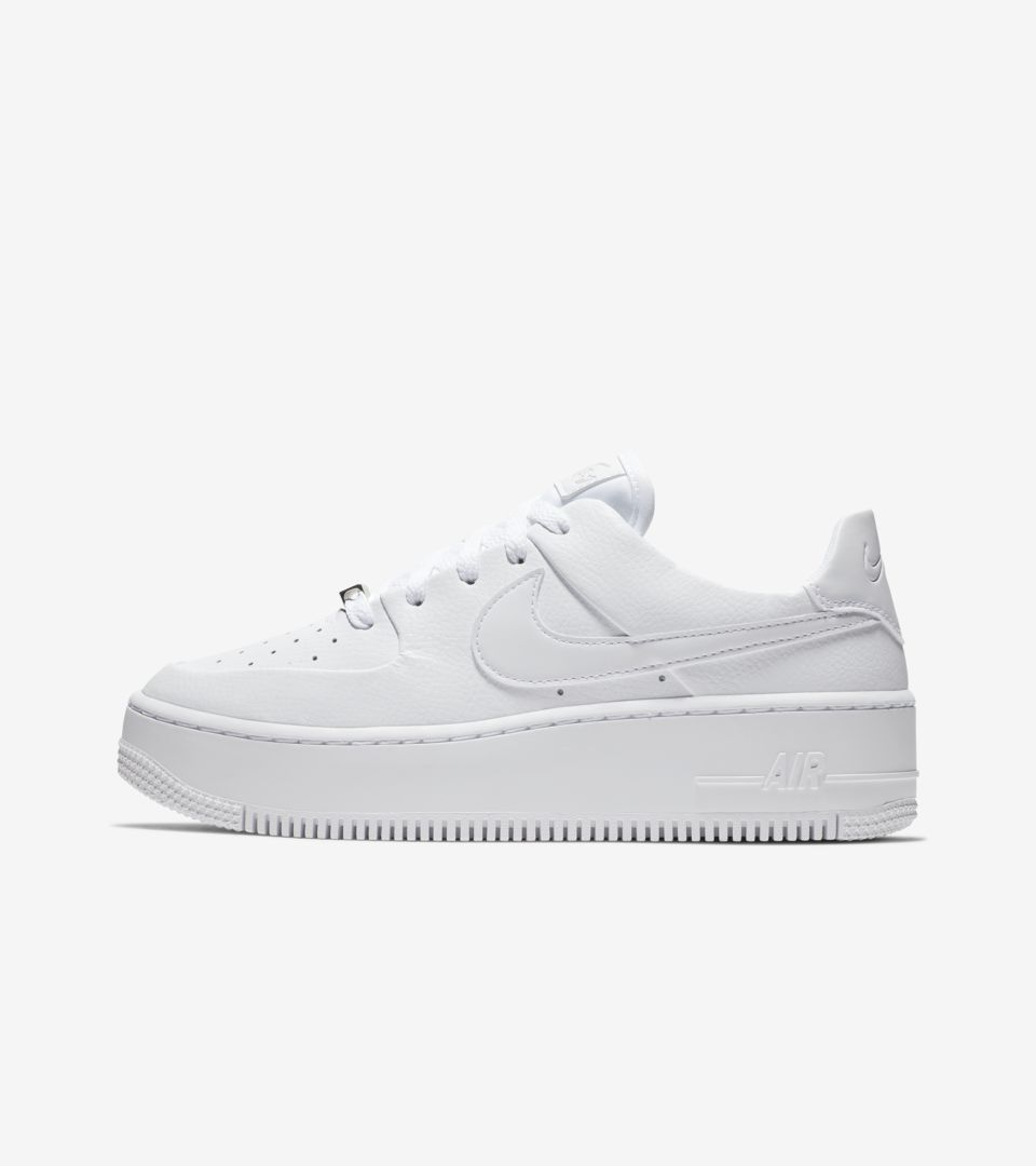 NIKE公式】ナイキ レディース エア フォース 1 セージ LOW 'White ...