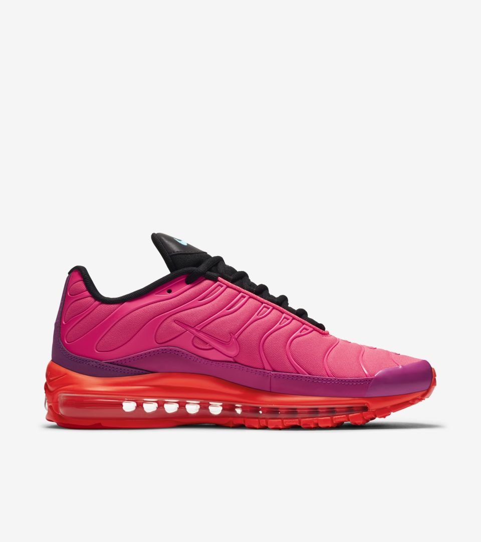 magenta nike air max