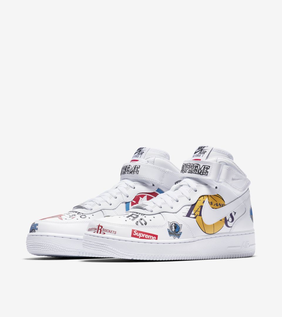 底の写真追加してもらえますかNIKE × Supreme × NBA Air Force 1 Mid