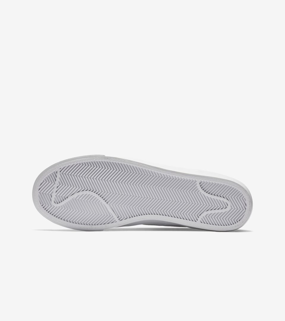 SNKRS \'Triple Nike White\' Royal Blazer Release Date. Nike Qs