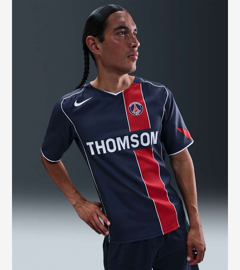 Paris Saint-Germain 2004 Total 90 Neuauflage Nike Replika-Fußball-Trainingsjacke (Herren) Image