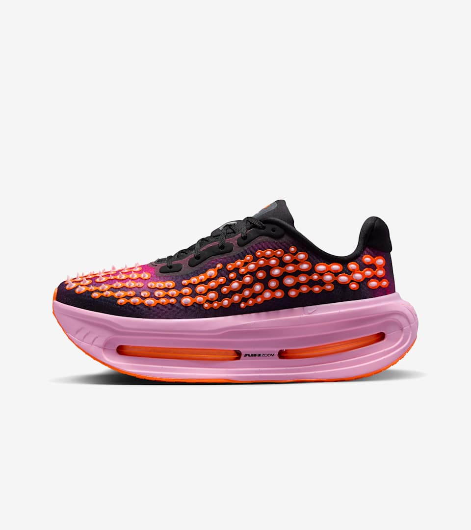 Vomero Premium “Black and Arctic Pink”