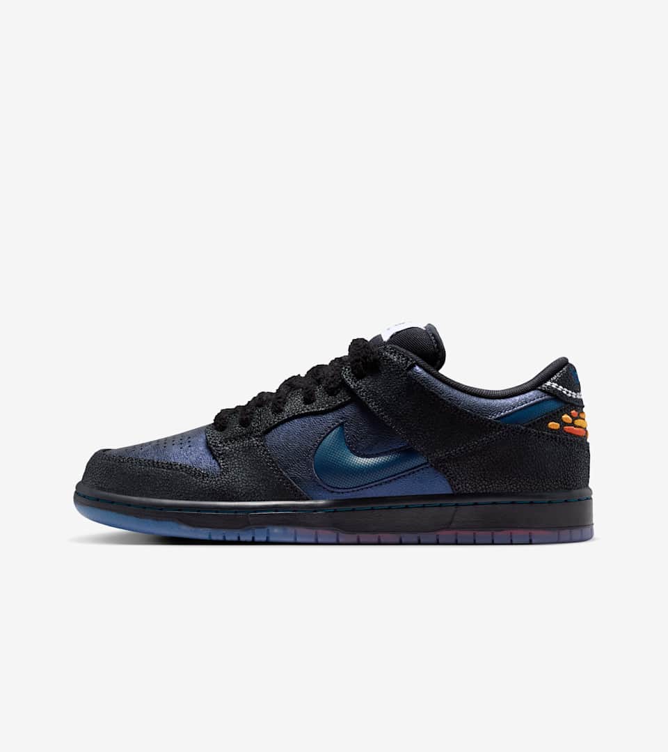 Nike SB Dunk Low x Bluetile “Pitch Blue and Black”
