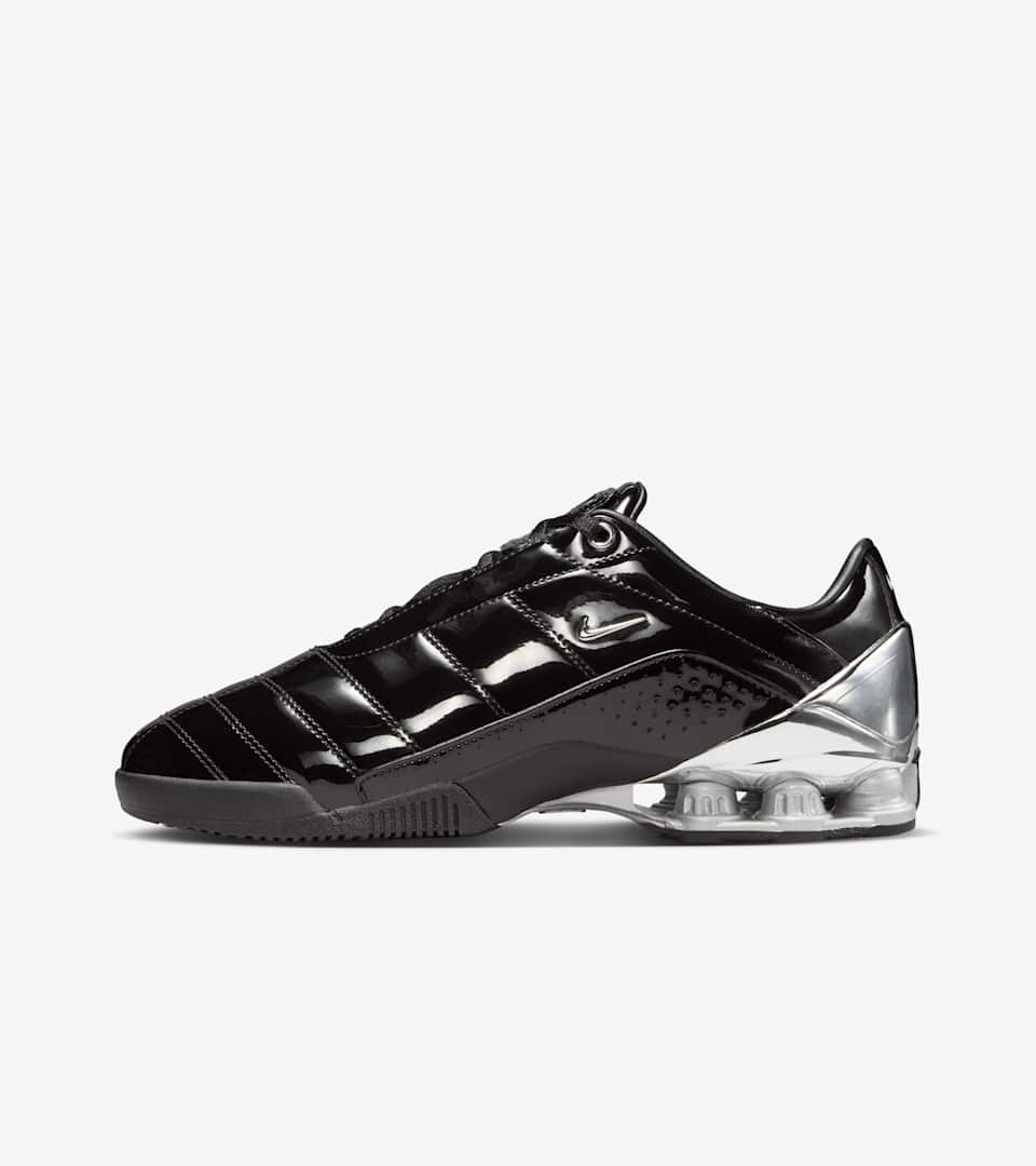 Women's Total 90 Shox Magia “Black and Metallic Silver”