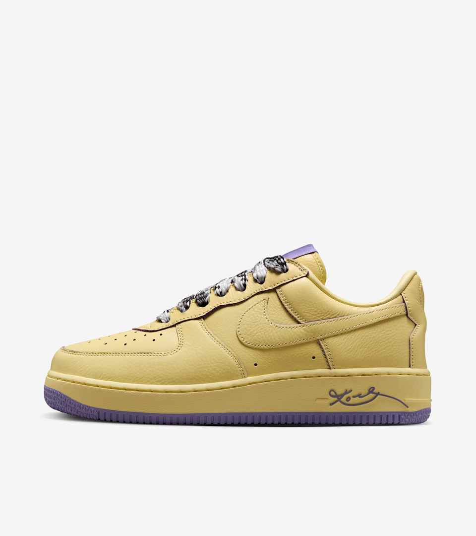Air Force 1 Low Protro “Soft Yellow”