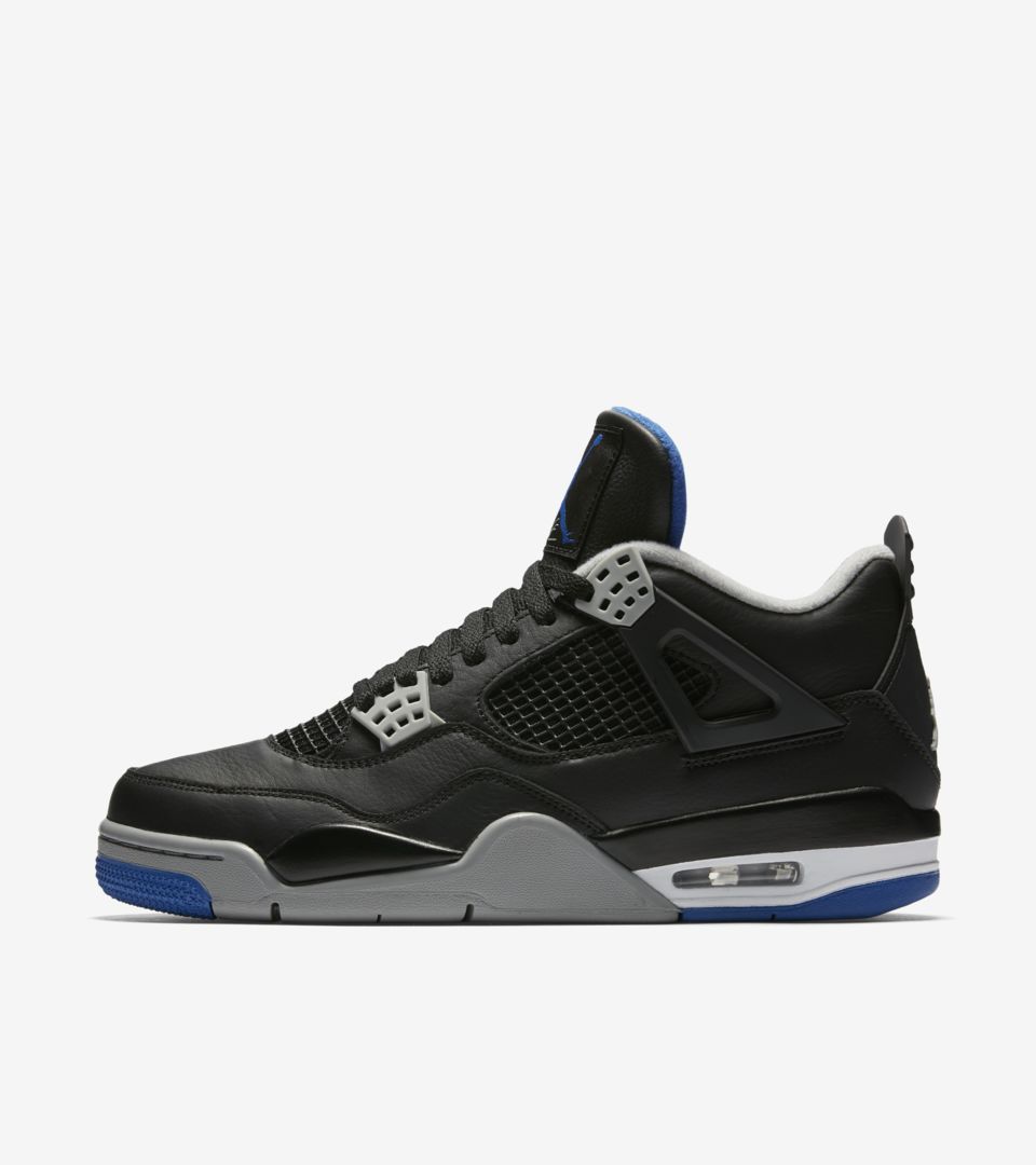 AIR JORDAN IV