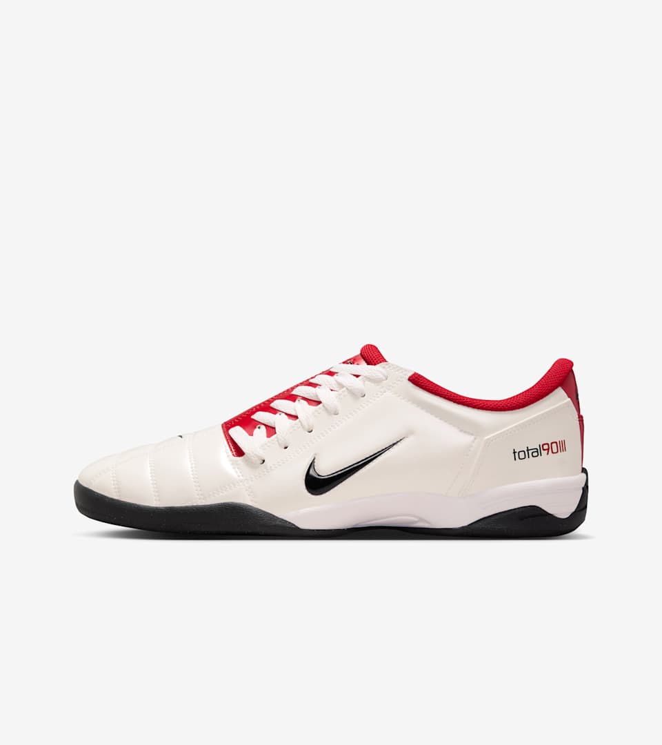 Total 90 “White and Gym Red”