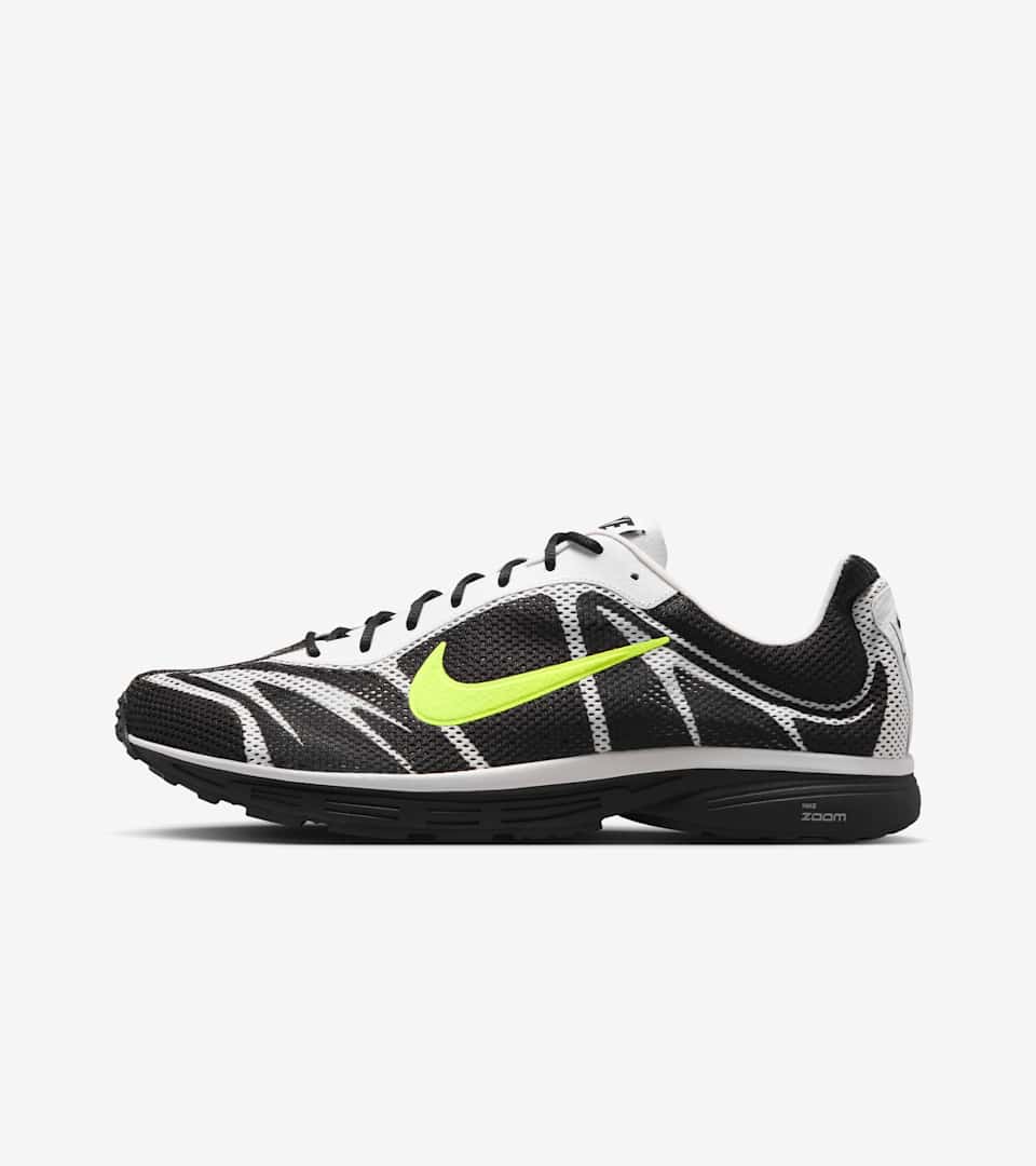 Zoom Streak 3 “Black and Summit White”
