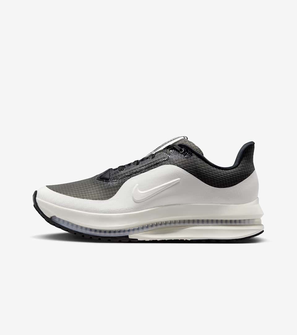 Pegasus Premium “Black and Sail”