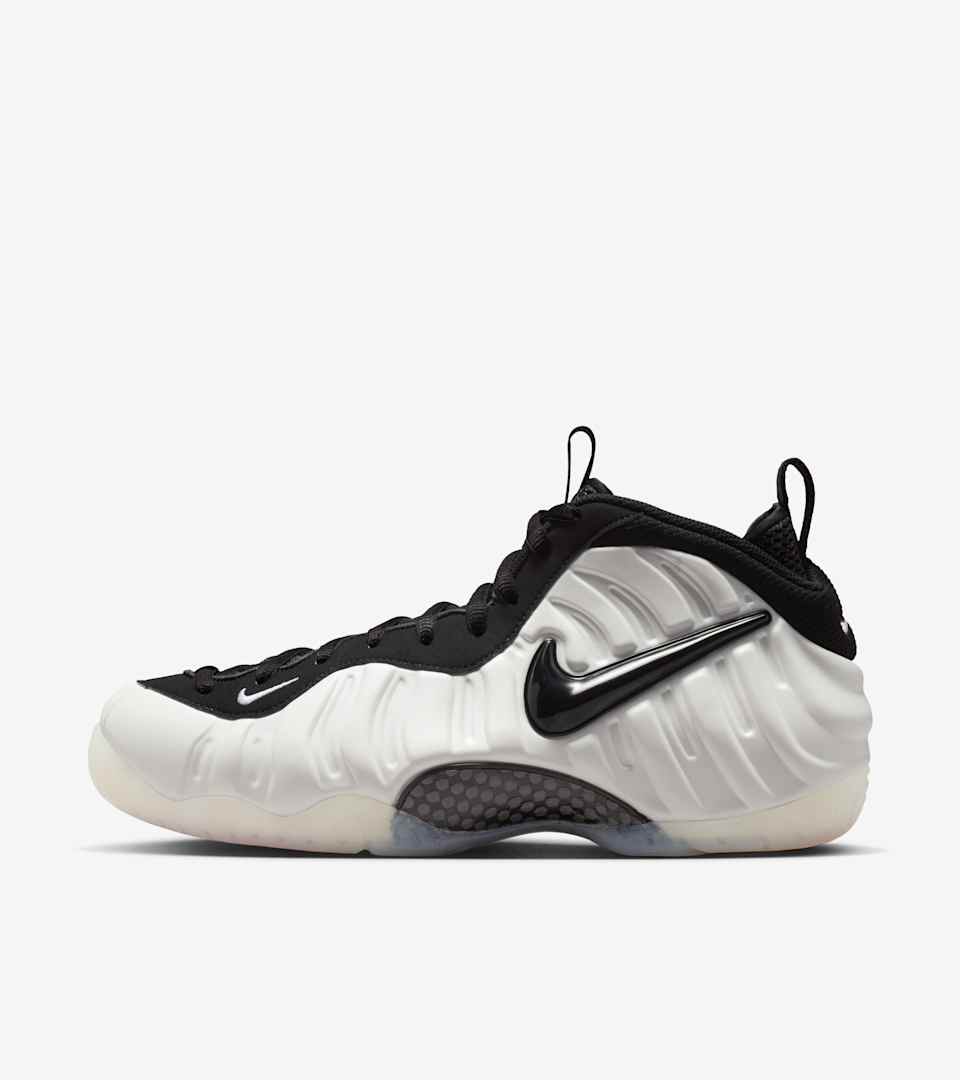 Air Foamposite Pro “Pearl White and Black”