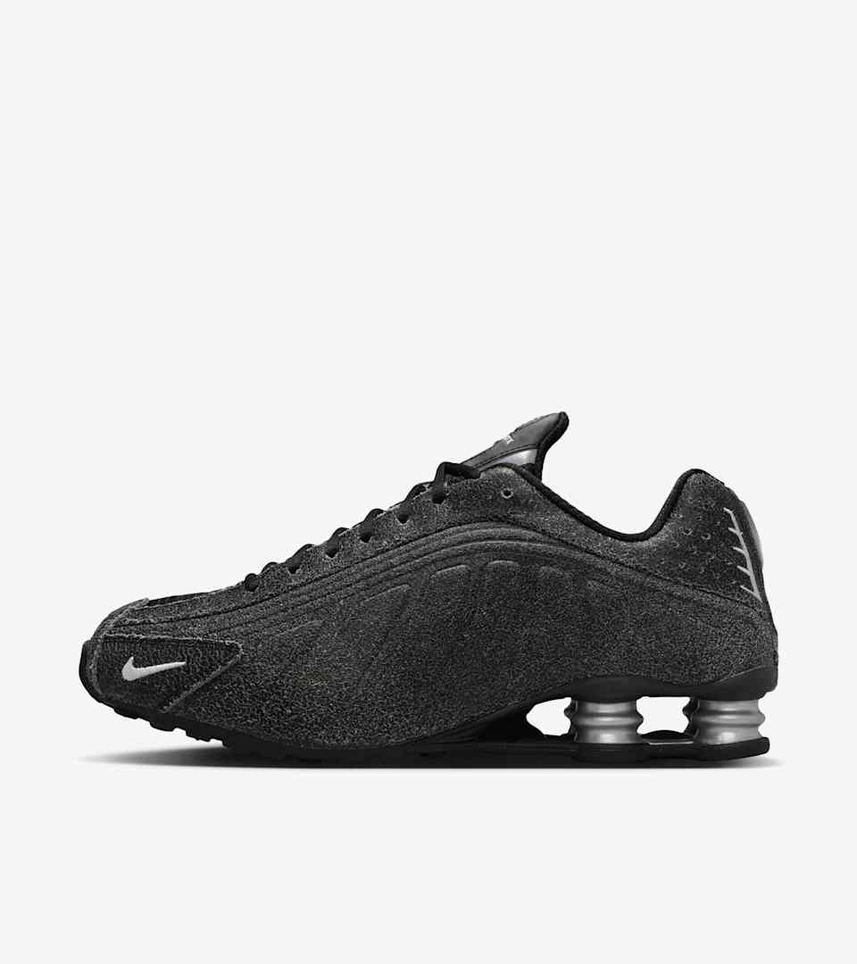 Shox R4 “Black and Metallic Silver”