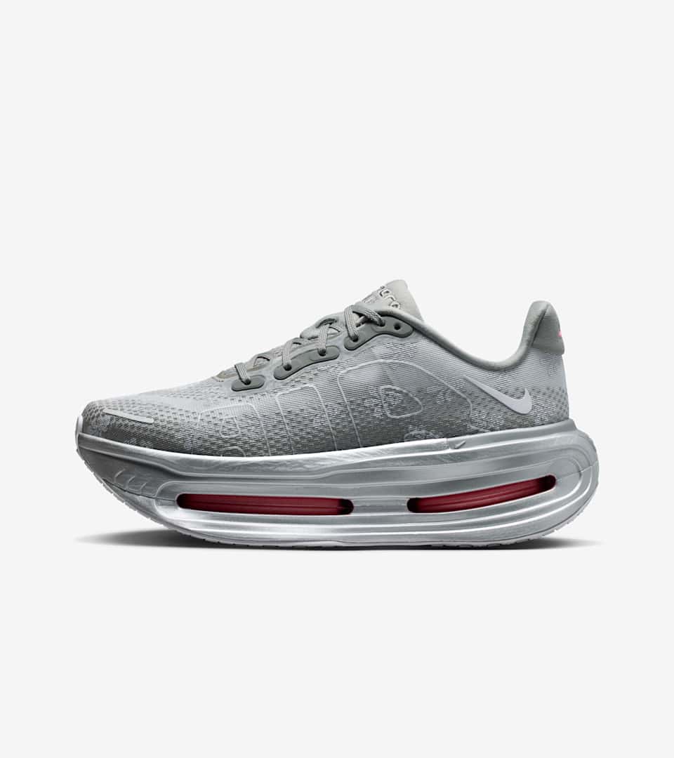 Women's Vomero “Geyser Grey and Metallic Silver”