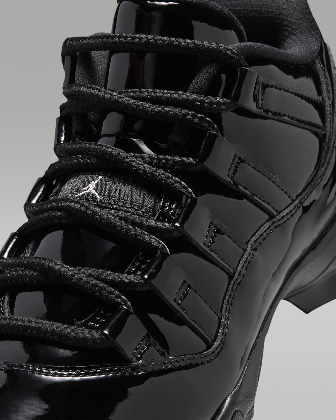 Jordan 11 Low Little/Big Kids' Cleats