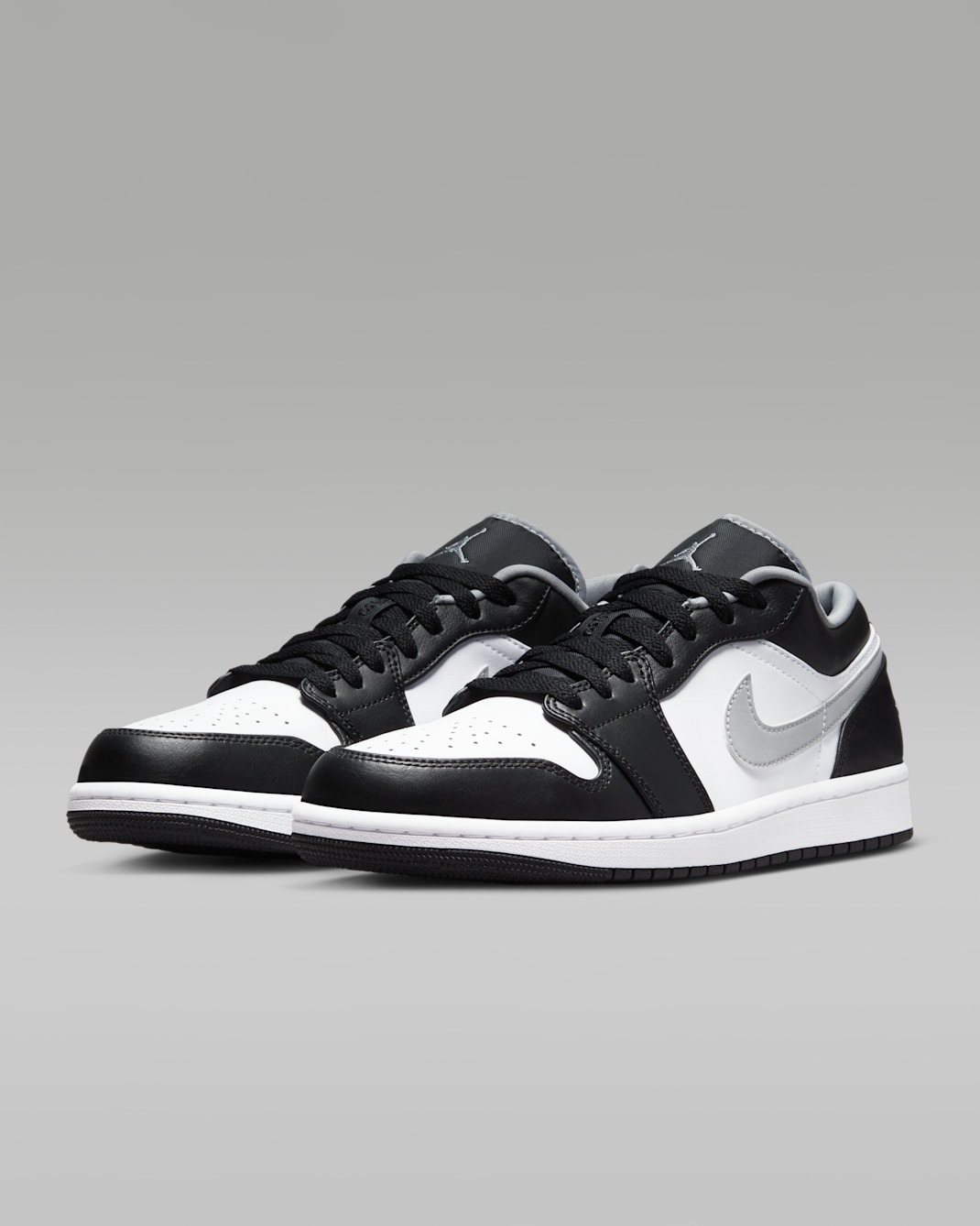Air Jordan 1 Low view 2