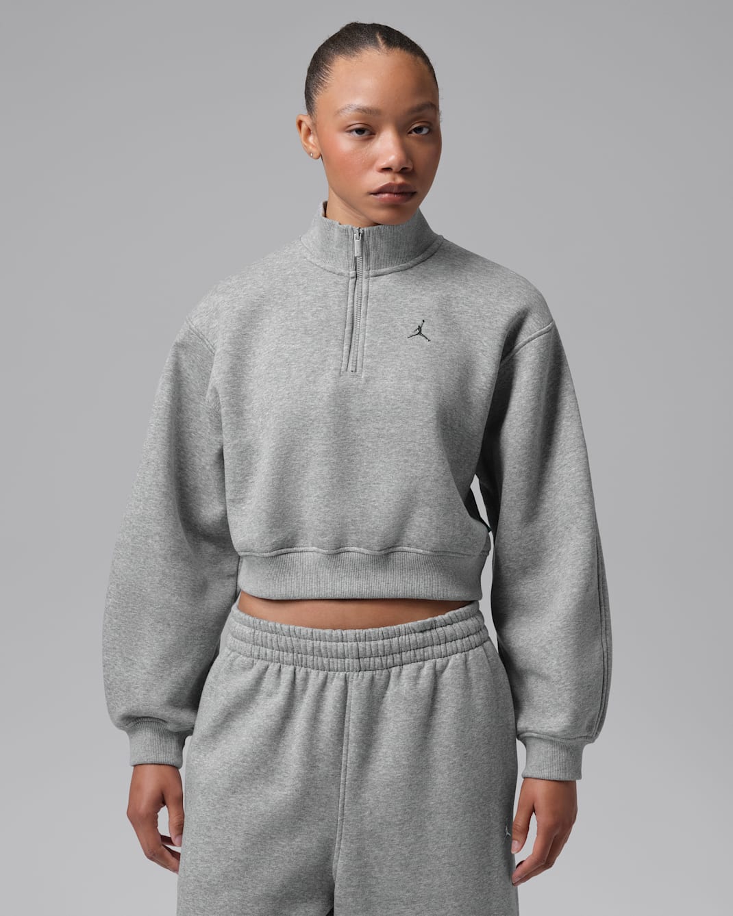 Playera cropped con cierre de 1/4 para mujer Jordan Brooklyn - Gris oscuro jaspeado
