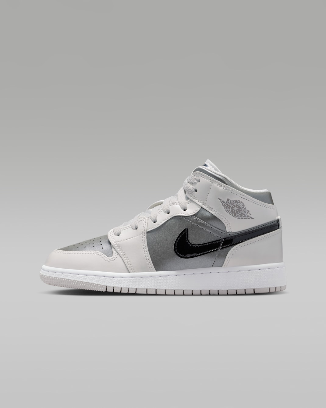 Air Jordan 1 Mid SE Older Kids' Shoes - Photon Dust/Flat Pewter/Black/Blue Chill