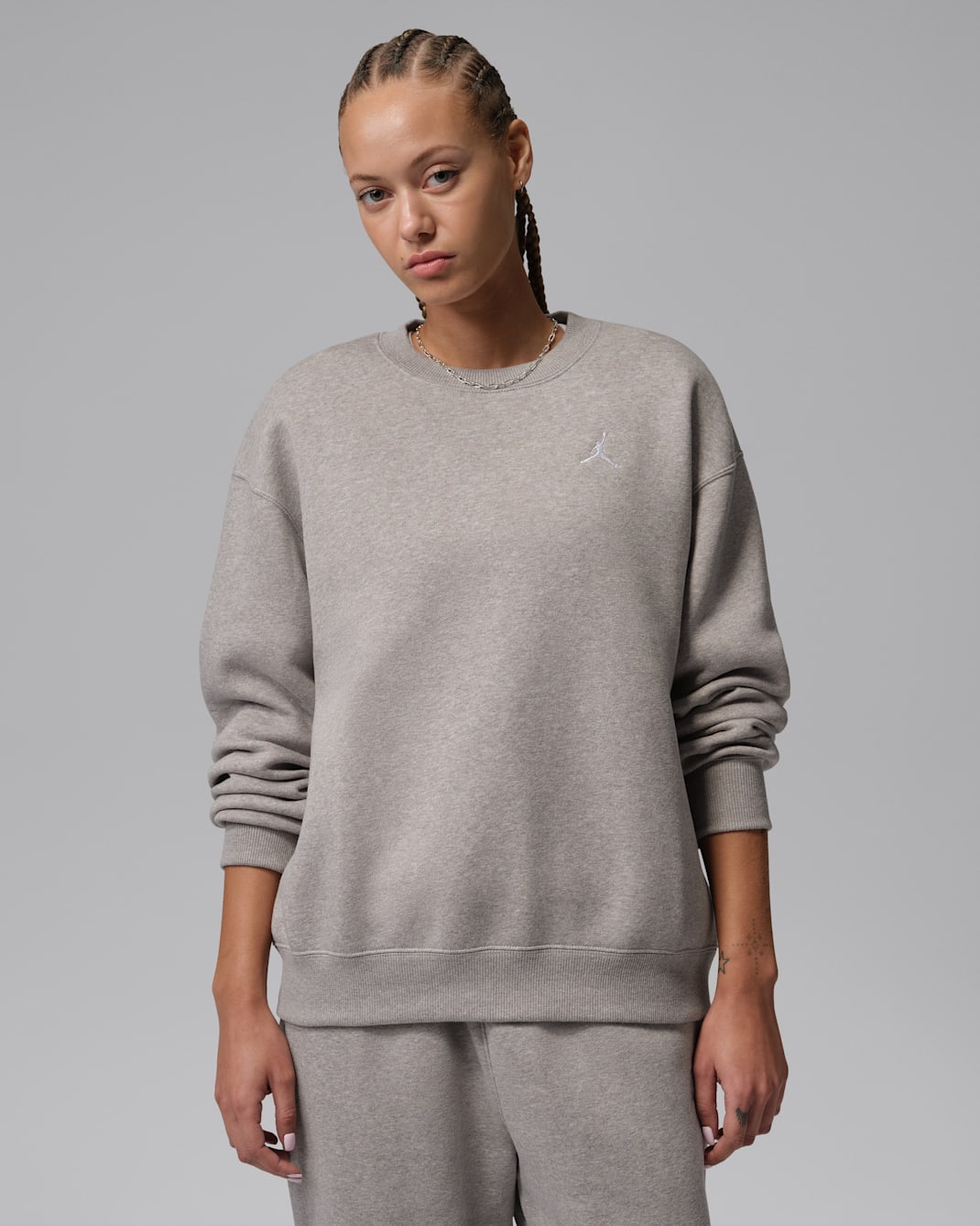 Sudadera de cuello redondo para mujer Jordan Brooklyn Fleece - Piedra enigma/Blanco