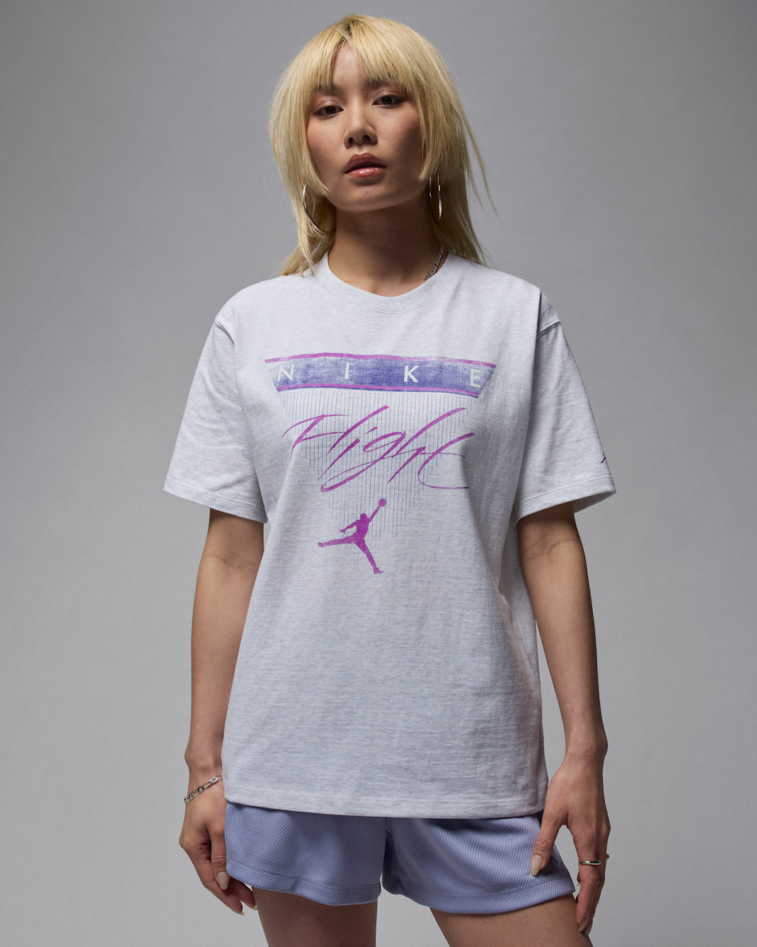 Jordan Flight Heritage Playera con gráfico para mujer - Abedul jaspeado