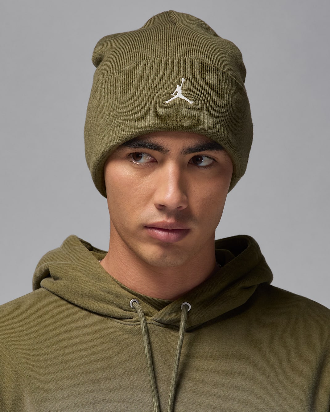 ジョーダン ピーク エッセンシャル ビーニー - ミディアムオリーブ/セイル