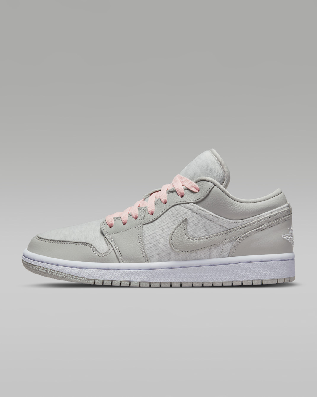 รองเท้าผู้หญิง Air Jordan 1 Low SE - Light Iron Ore/Atmosphere/ขาว