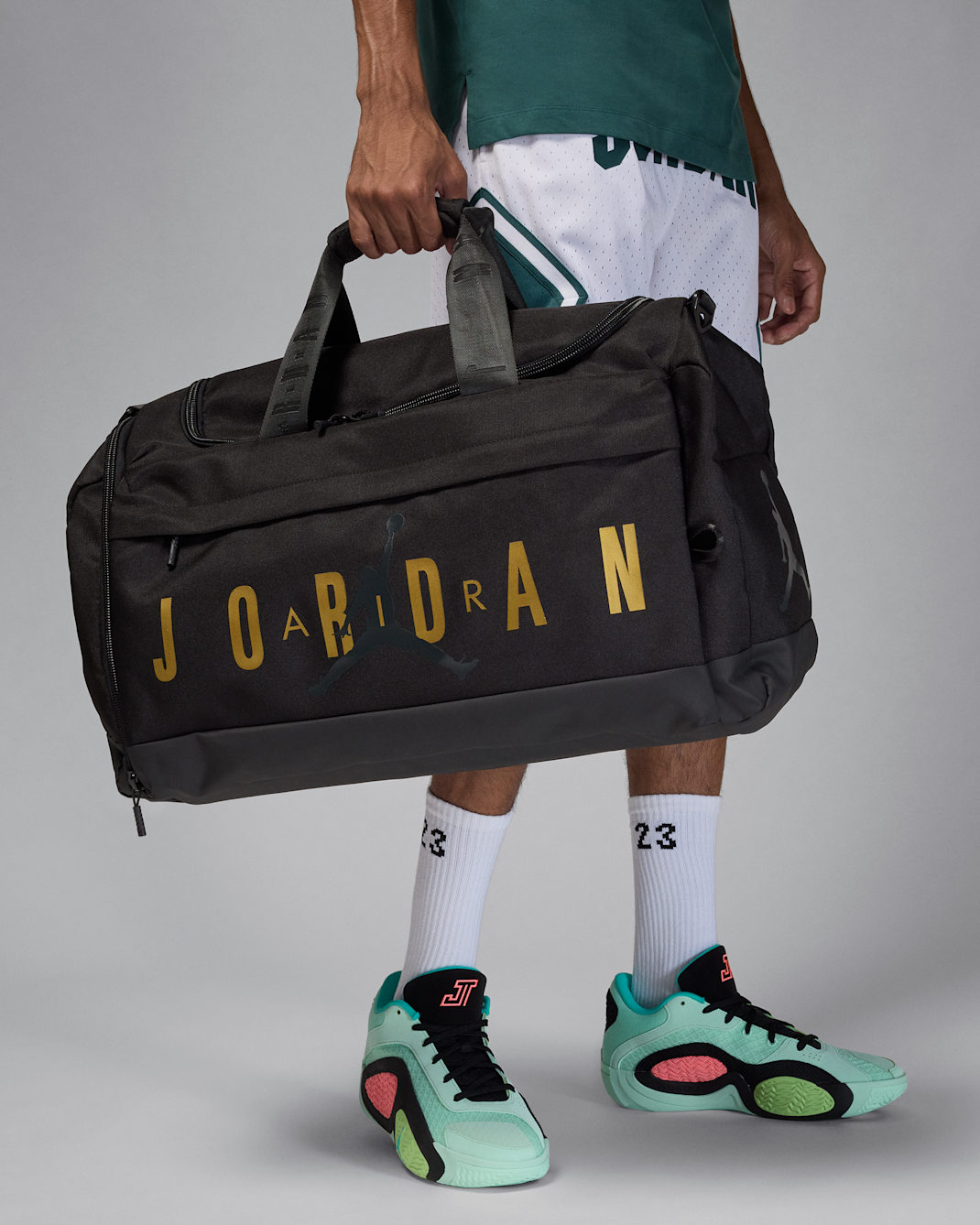 Jordan Velocity Duffle Bag (63L) - Black/Gold