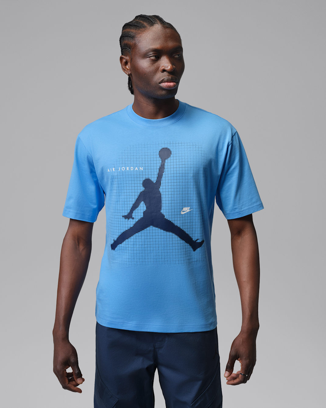 Playera con gráfico para hombre Jordan - Azul universitario/Azul marino medianoche/Blanco