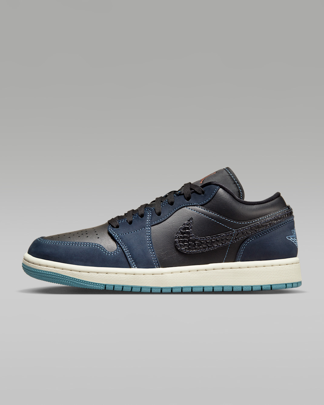 Air Jordan 1 Low SE Women's Shoes - Black/Dark Obsidian/Sail/Black
