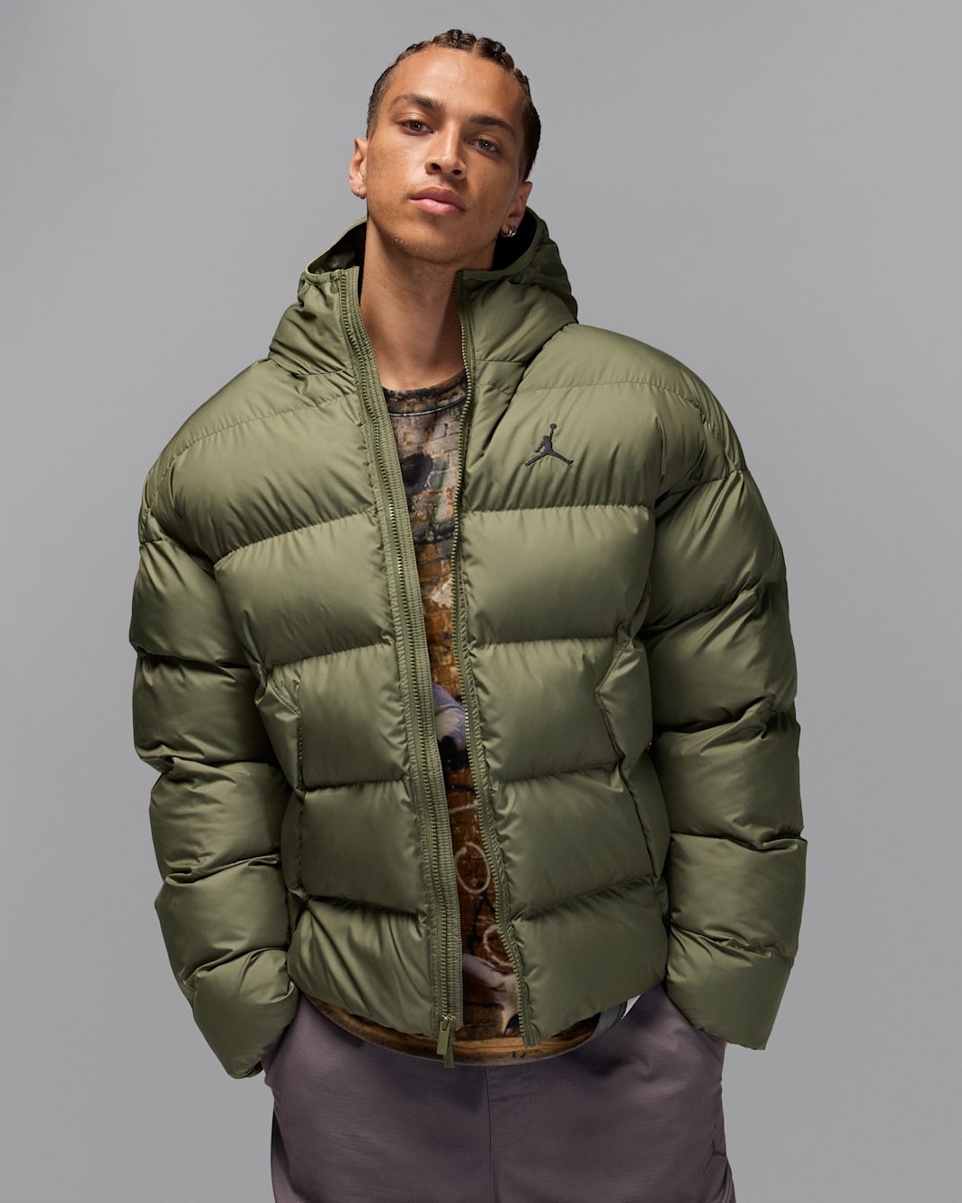 Jordan Brooklyn Therma-FIT-dynejakke til mænd - Medium Olive/sort