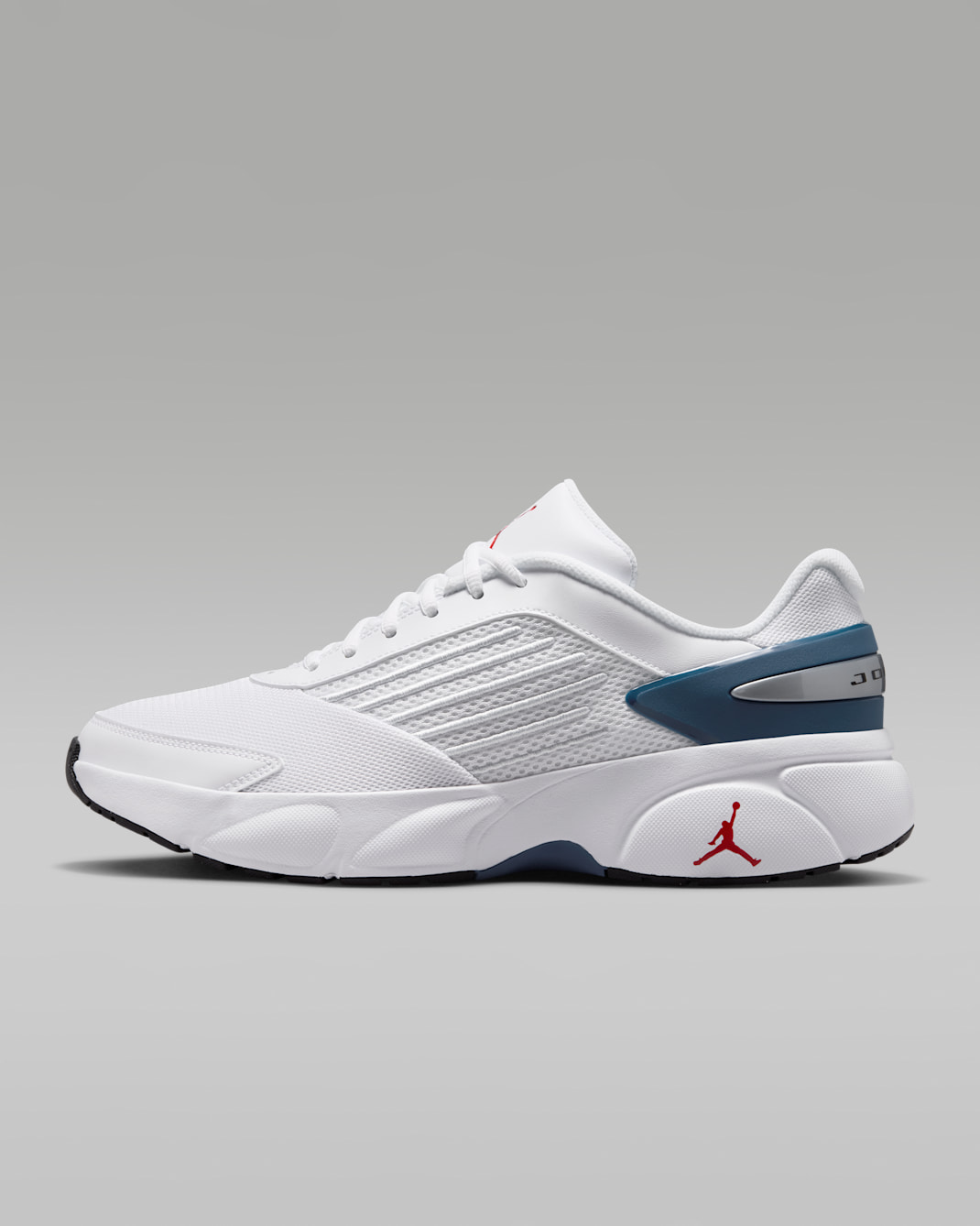 Jordan Trunner Flow Men's Shoes - White/True Blue/Black/Fire Red